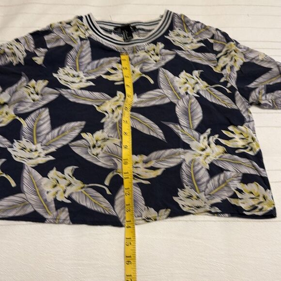 Forever 21 Hawaiian Shirt - Picture 4 of 5